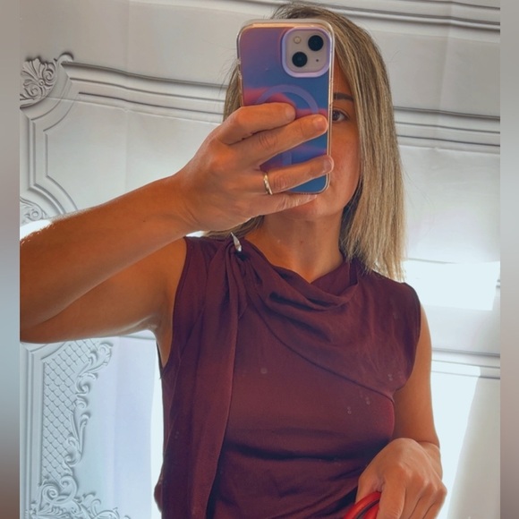 New year sale NWT KNIT burgundy TOP WITH GOLDEN APPLIQUÉ SIZE S
🚨FIRM PRICE - Picture 13 of 13